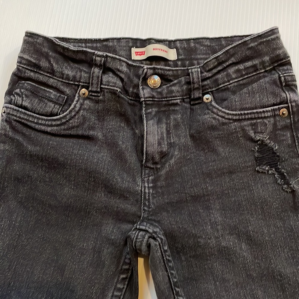 Levi’s boyfriend jean, black distressed, girls size 10
